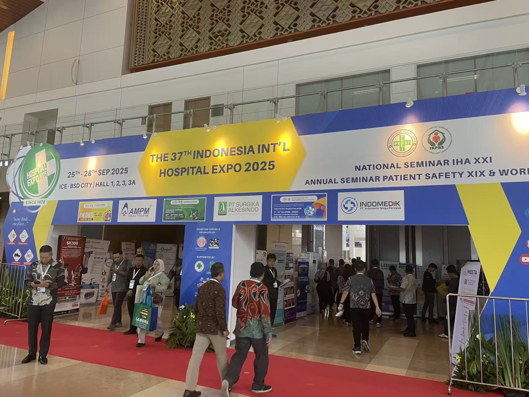 ���ǡ��������ƪ�����������������͡�ӳǧ��ҽ��